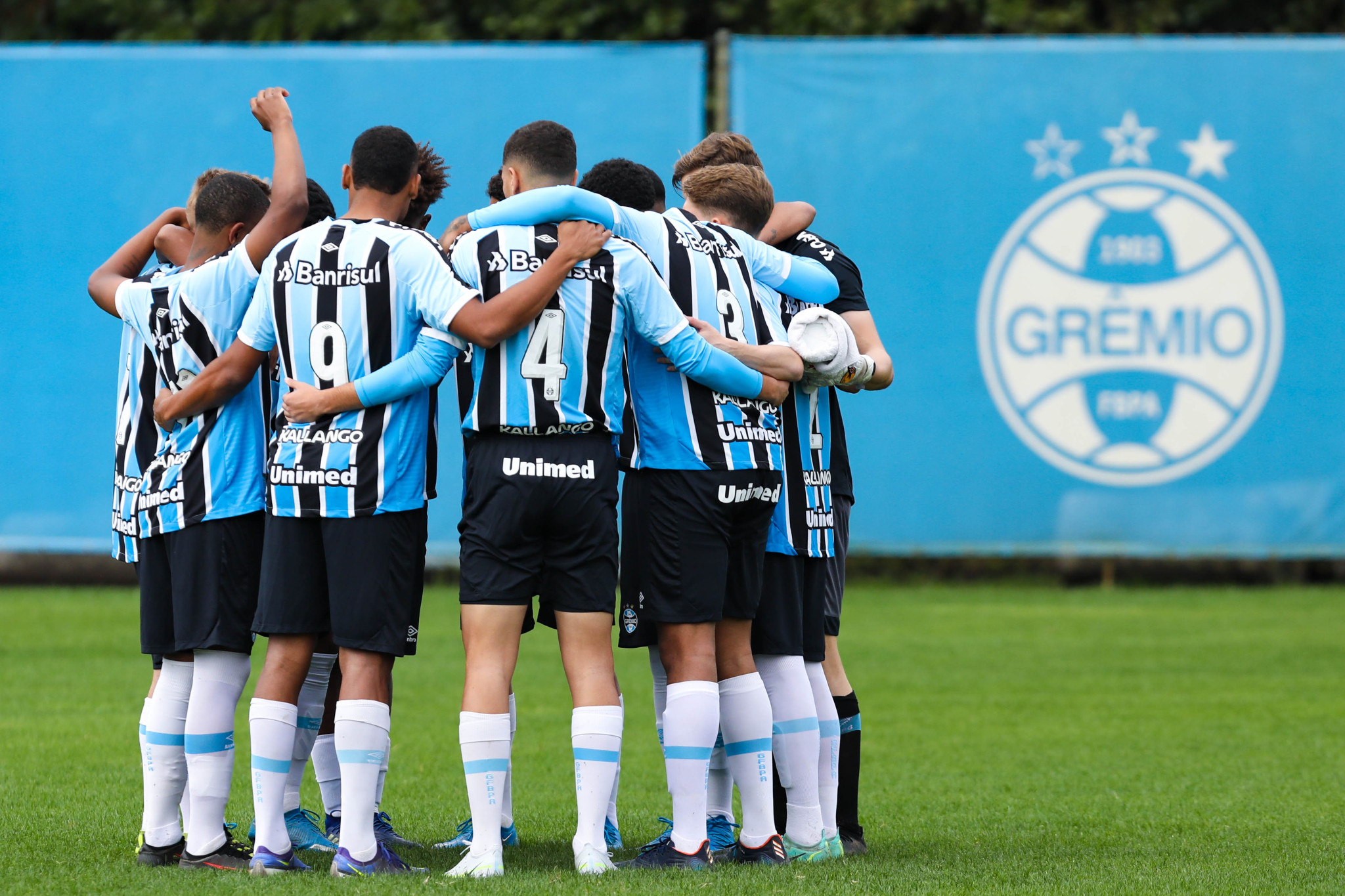 Jovem ex-Riograndense assina contrato com o Grêmio