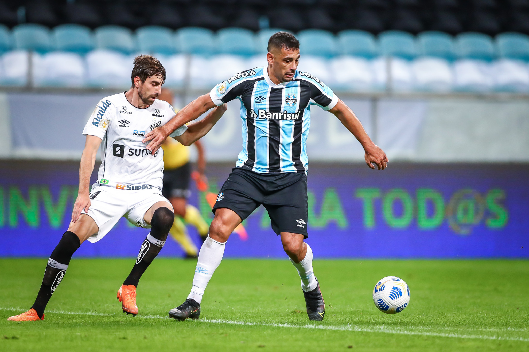 Copa do Brasil: Grêmio e Cruzeiro empatam em jogo de golaços