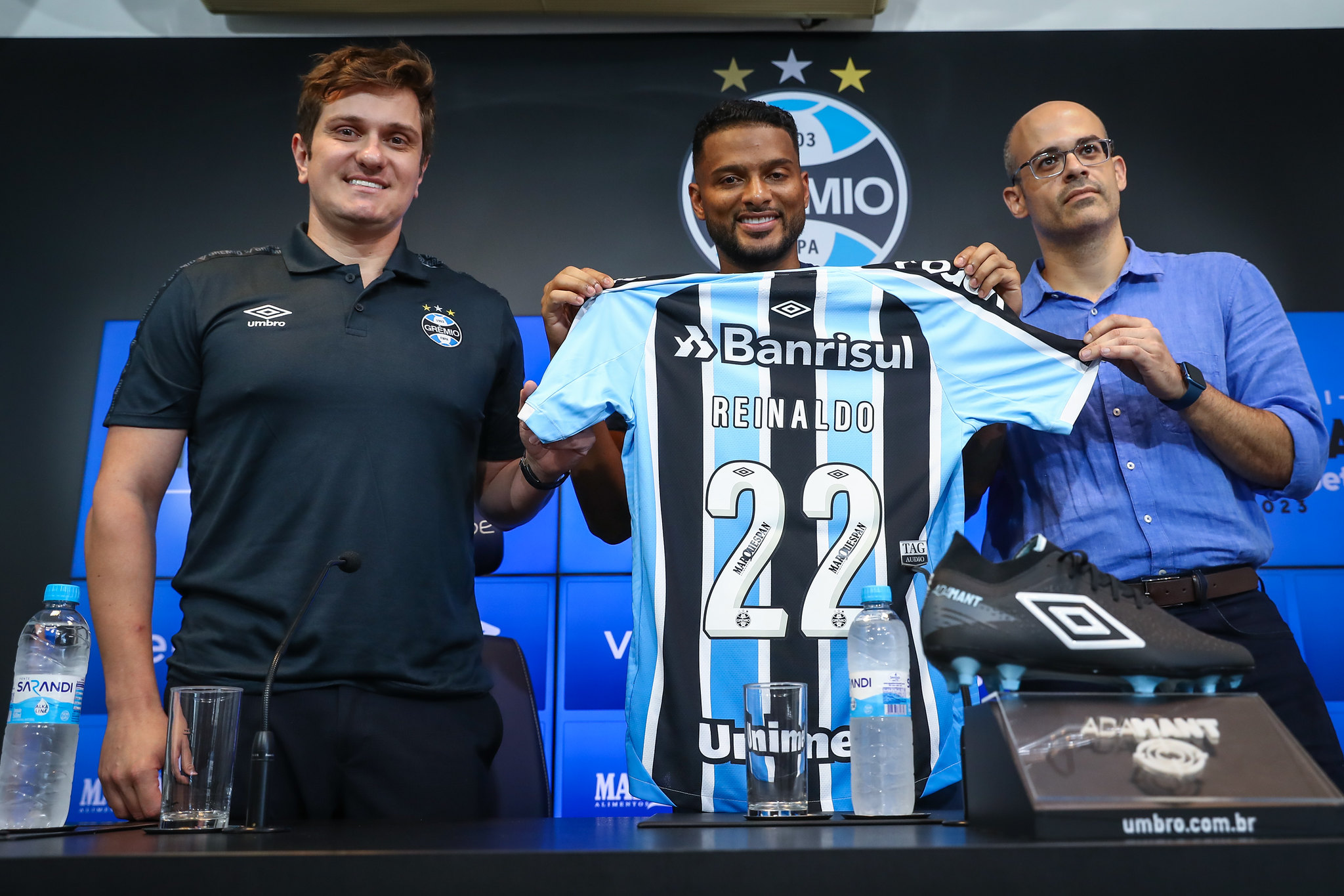 Grêmio anuncia novo patrocinador na camisa de jogo do profissional