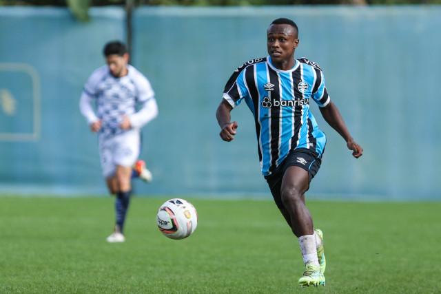 Nos pênaltis, Grêmio vence Bahia e garante vaga nas semifinais da Copa do  Brasil