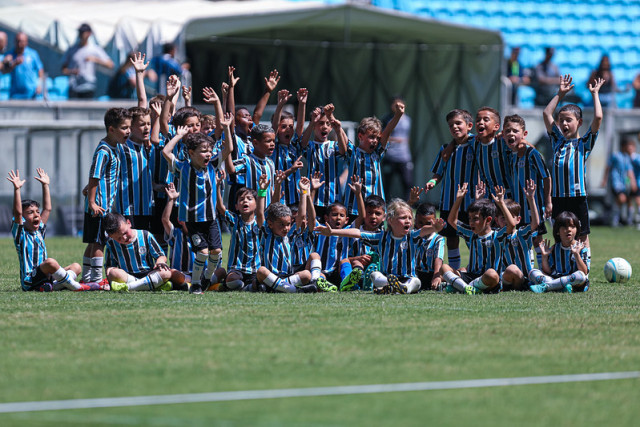 ESCOLA DE FUTEBOL DE DIA DE SÁBADO 