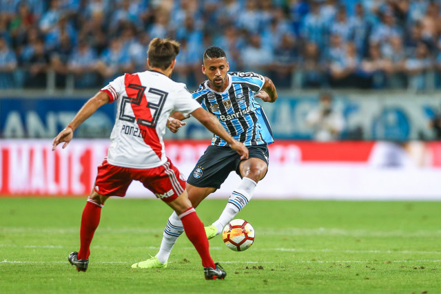 Abichornado: Aborrecido, triste, desanimado  - Gremio do Prata