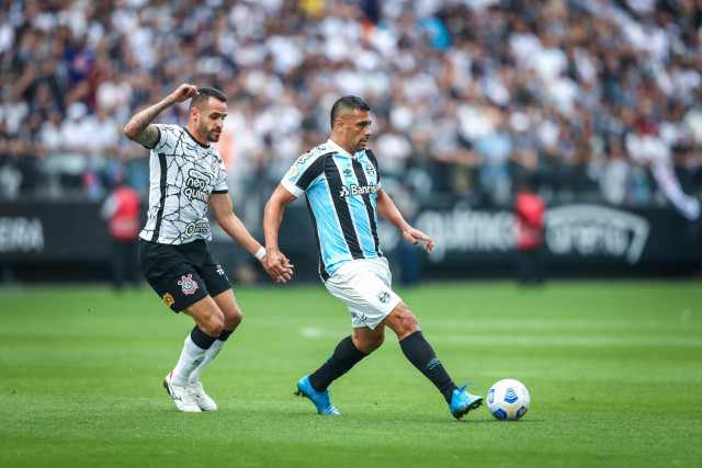 Corinthians e Grêmio empataram em 1 a 1 na Neo Química Arena, pelo