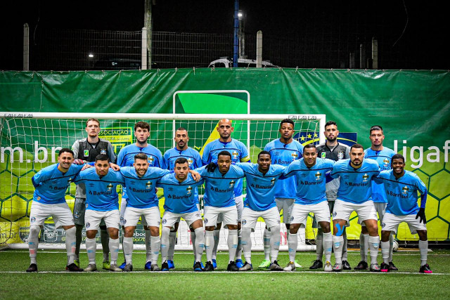 Grêmio testa melhor do mundo de futebol 7 no campo e estuda