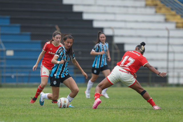 Play like a girl: chegou a década do futebol feminino?