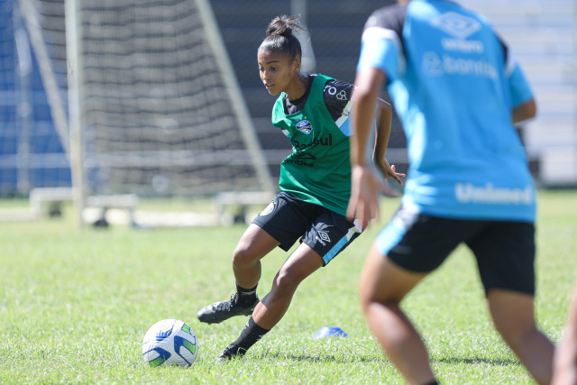 Gurias Gremistas Sub-20 vencem São Paulo e assumem segunda colocação do  Grupo A